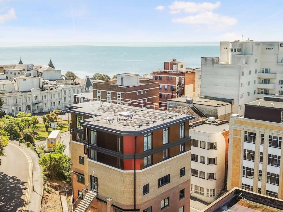 The Pad By The Beach Penthouse Apartment With Sunset And City Views 본머스 외부 사진