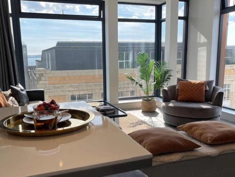 The Pad By The Beach Penthouse Apartment With Sunset And City Views 본머스 외부 사진